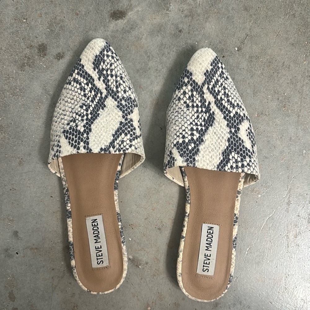 Steve Madden snakeskin flats 7